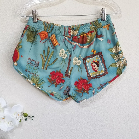 Frida Kahlo Shorts - Picture 2 of 8